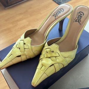 Size 7 all leather pumps  3 inch heal worn only 4 times in great condition